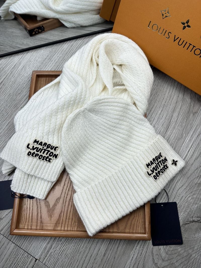 Louis Vuitton Caps Scarfs